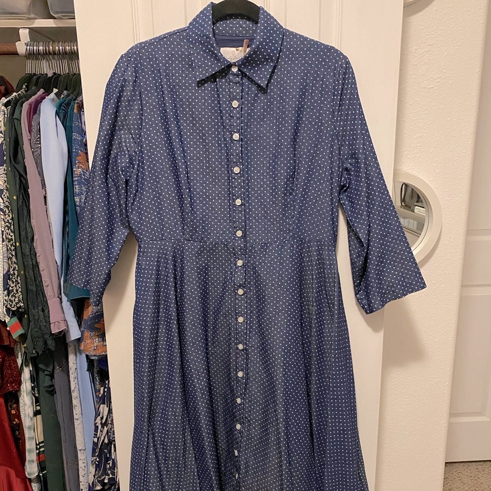 Dainty Jewells..L.. Navy and white polka dot dress.. with pockets..